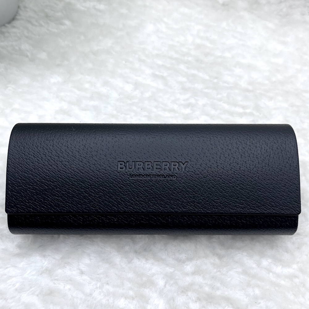 Burberry black sunglasses like new hard case